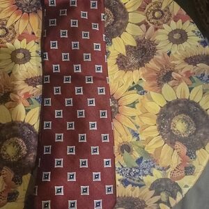 Elegant Red Patterned Men's Tie